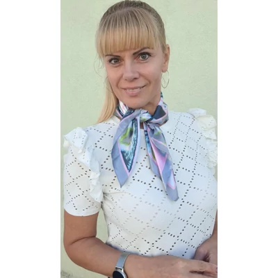 Selyemkendő rózsaszín-szürke